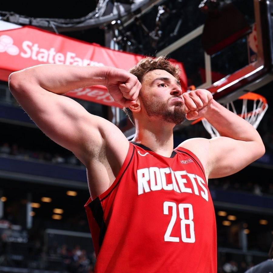 乌度卡:今晚的活力和能量是近期最好的一场,申京是获胜关键